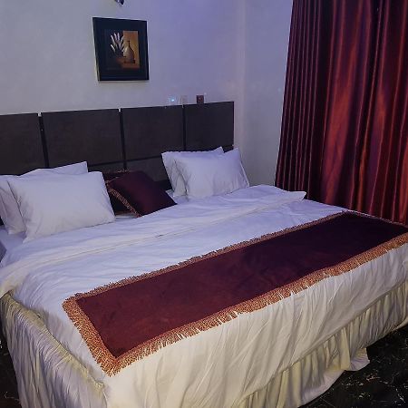 The Resident Hotel Owerri Eksteriør bilde